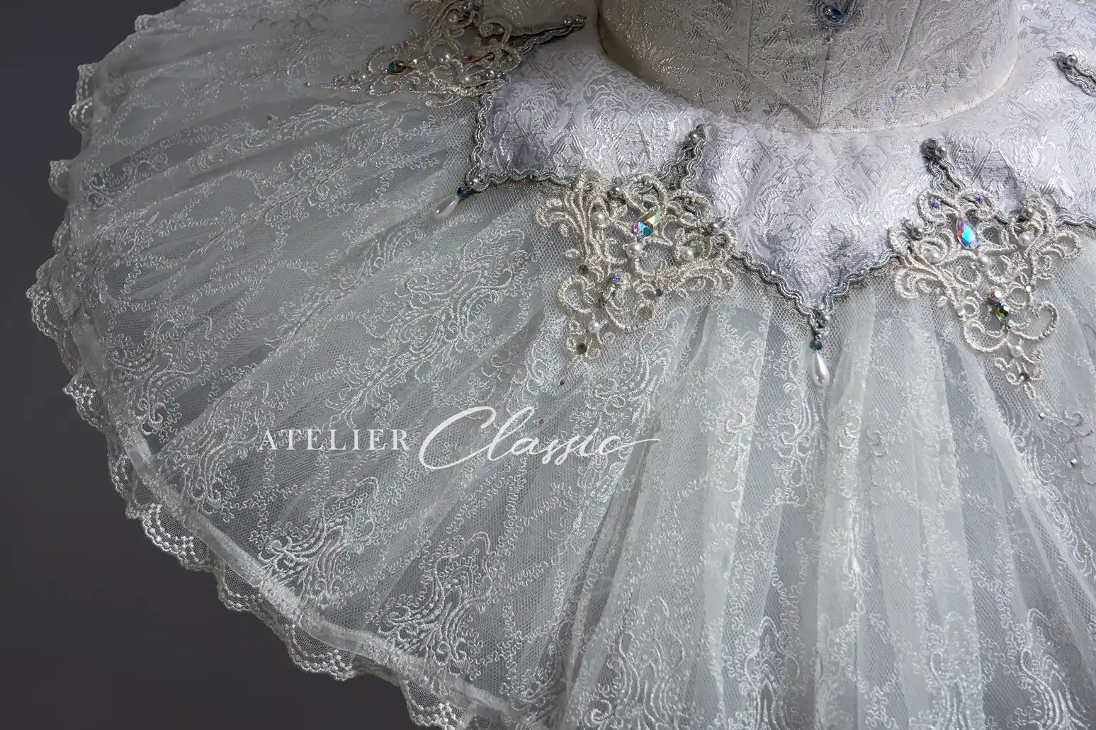 銀の精衣装 チュチュのデザイン